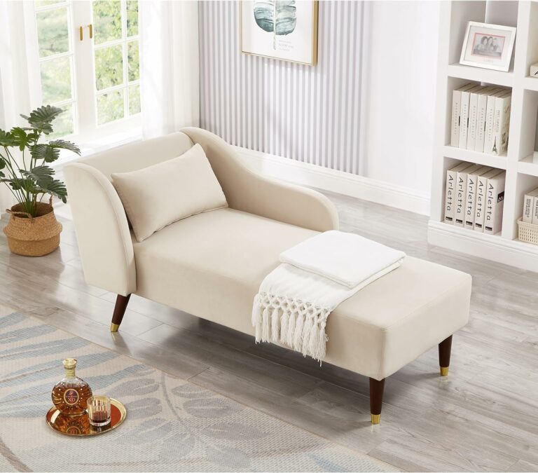 Chaise Lounge Indoor, Velvet Upholstered Lounge Chair with Pillow, Solid Wood Legs Modern Chaise Lounge Chair for Living Room Bedroom Office (Beige)