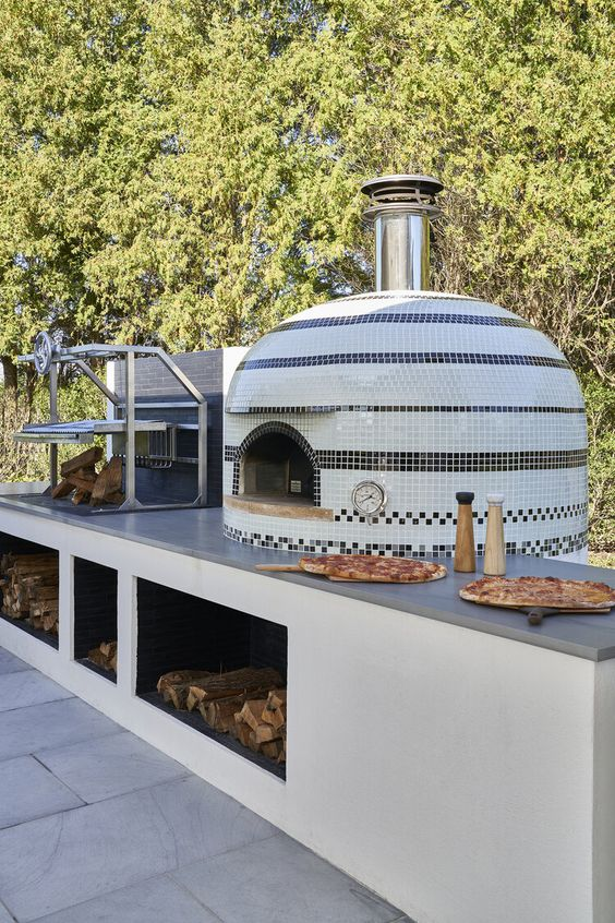 Tiled Outdoor Pizza Oven